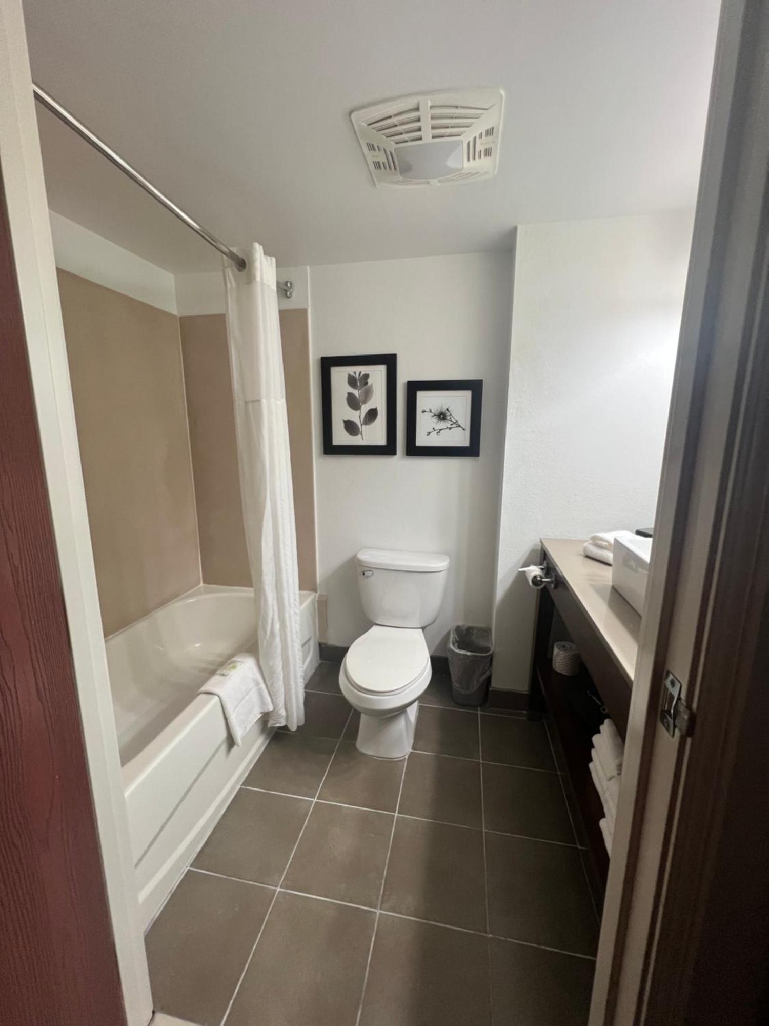 Country Inn & Suites By Radisson, Wytheville, Va Buitenkant foto
